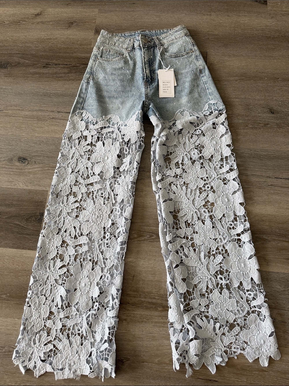 NWT size XS Light Blue Denim Jeans with White Crochet Lace Panels